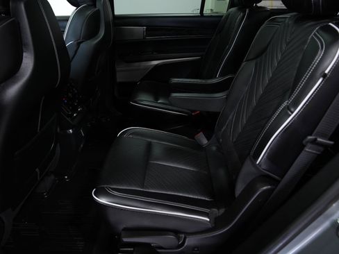 Used 2026 Cadillac Vistiq Platinum w/ LPO, Floor Liner Package AWD/4WD image 42