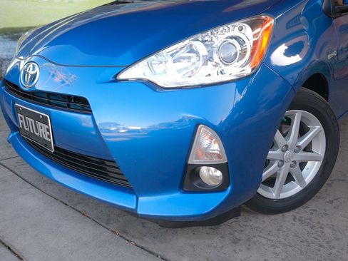 Used 2014 Toyota Prius C Four image 7