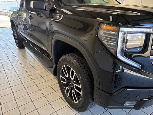 Used 2025 GMC Sierra 1500 AT4 w/ AT4 Premium Package AWD/4WD image 20