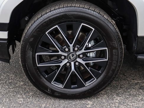 Used 2025 Lexus GX 550 AWD/4WD image 14