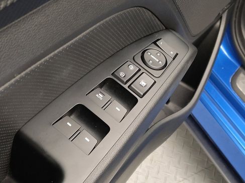 Used 2018 Hyundai Elantra Sport w/ Sport Premium Package 03 FWD image 27