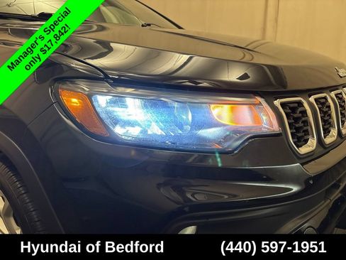 Used 2024 Jeep Compass Latitude AWD/4WD image 10