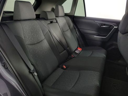 Used 2025 Toyota RAV4 XLE AWD/4WD image 16