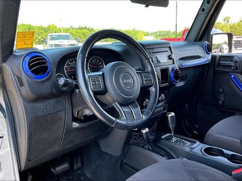 Used 2017 Jeep Wrangler Sport AWD/4WD image 16