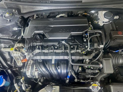 Used 2023 Hyundai Elantra Limited image 31