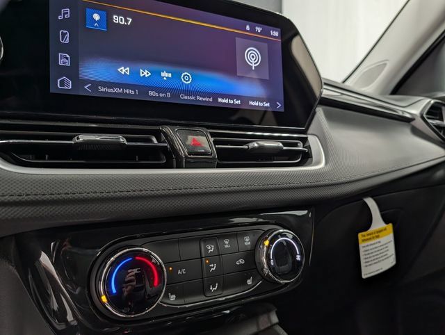 New 2026 Chevrolet TrailBlazer LT w/ Midnight Edition FWD image 22