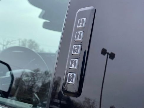 Used 2024 Ford F350 Platinum AWD/4WD image 7