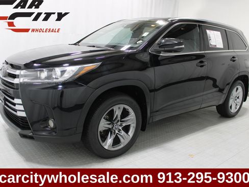 Used 2018 Toyota Highlander Limited Platinum AWD/4WD image 1