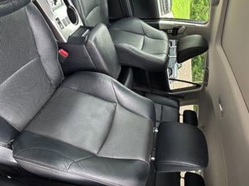 Used 2023 Toyota 4Runner Limited AWD/4WD image 23
