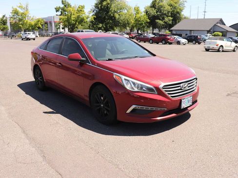 Used 2015 Hyundai Sonata SE FWD image 3