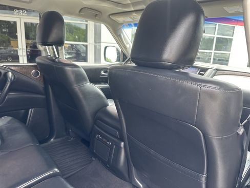 Used 2017 INFINITI QX80 4WD w/ Driver Assistance Package image 33
