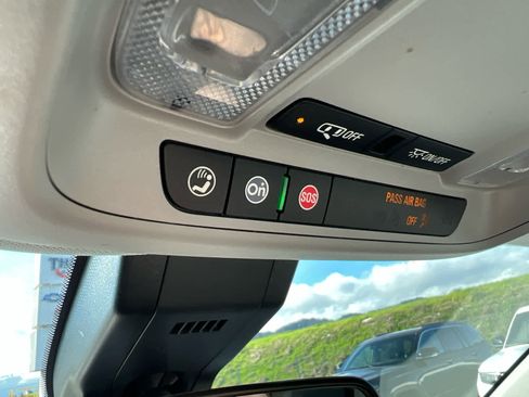 Used 2020 Chevrolet Equinox LT image 22