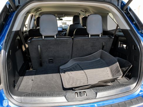 Used 2022 Ford Explorer Limited image 49