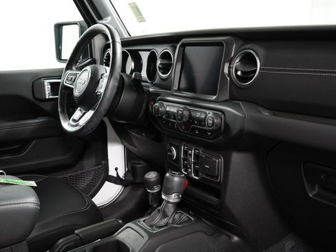 Used 2023 Jeep Wrangler Unlimited Sahara w/ Cold Weather Group AWD/4WD image 28