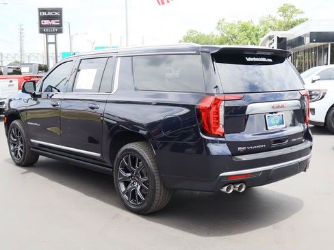 Used 2023 GMC Yukon XL Denali RWD image 7