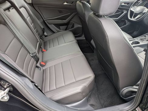 Used 2024 Volkswagen Jetta SE w/ Panoramic Sunroof Package FWD image 33