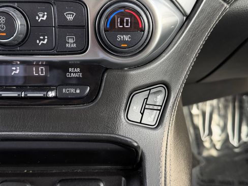 Used 2020 Chevrolet Suburban Premier image 58