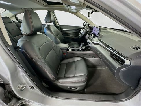 Used 2023 Nissan Altima 2.5 SR w/ SR Premium Package image 28