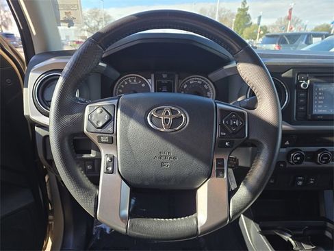 Used 2018 Toyota Tacoma SR5 image 25