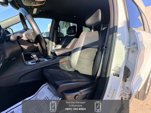 Used 2022 Jeep Grand Cherokee Laredo X image 22