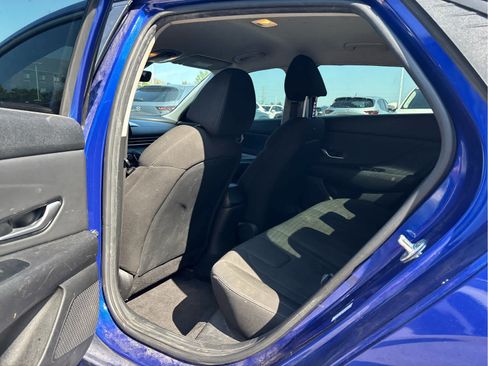Used 2023 Hyundai Elantra SEL w/ Convenience Package FWD image 5