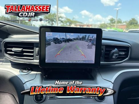 Used 2021 Ford Explorer XLT w/ Equipment Group 202A AWD/4WD image 24