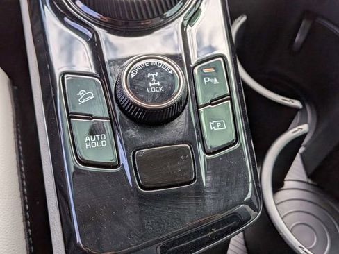 Used 2025 Kia Sportage EX w/ EX Premium Package image 24