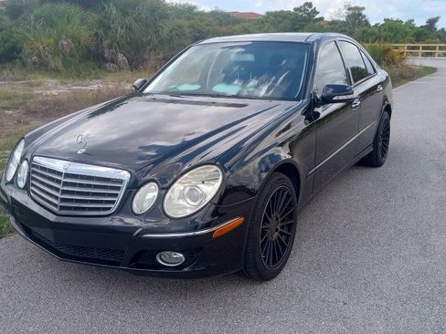 Used 2009 Mercedes-Benz E 350 E 350 4MATIC AWD 4dr Sedan image 2