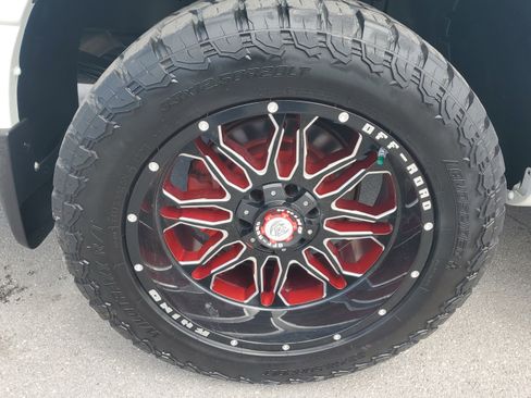 Used 2021 Nissan Titan SV w/ SV Convenience Package image 29