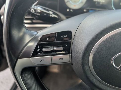 Used 2021 Hyundai Elantra Limited image 17