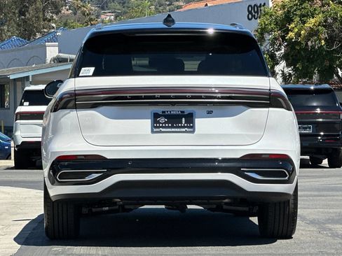 New 2026 Lincoln Nautilus Black Label AWD/4WD image 4