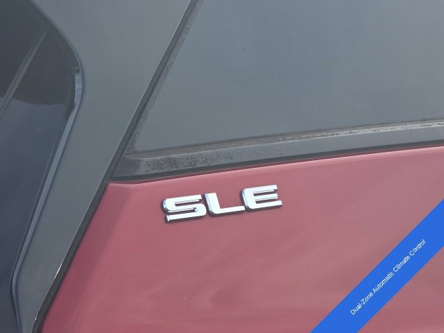 Used 2020 GMC Terrain SLE w/ Driver Convenience Package FWD image 6