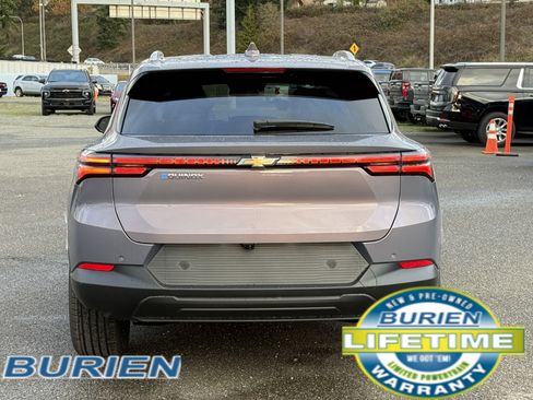 New 2026 Chevrolet Equinox EV LT image 4