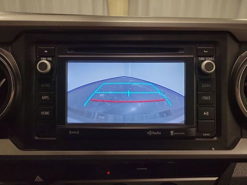 Used 2016 Toyota Tacoma SR5 image 18