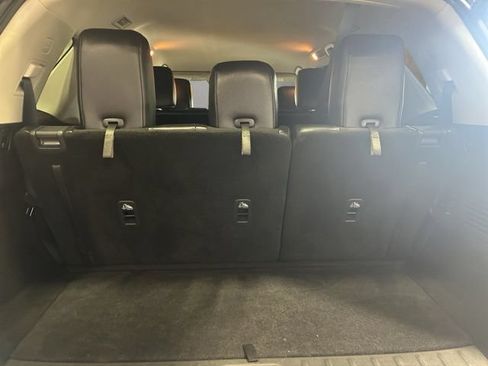 Used 2023 Nissan Pathfinder SL AWD/4WD image 18