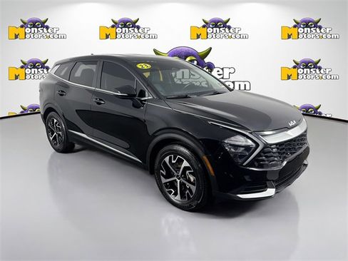 Used 2023 Kia Sportage EX image 3