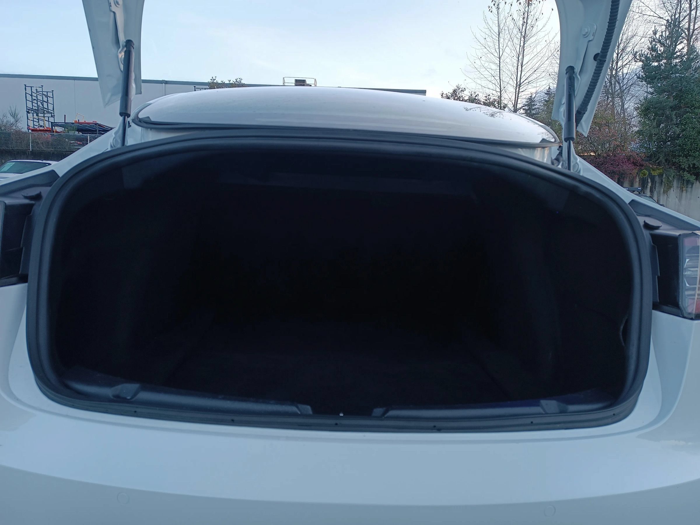 Used 2020 Tesla Model 3 Standard Range Plus RWD image 25