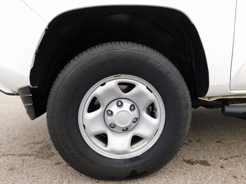 Used 2021 Toyota Tacoma SR image 12