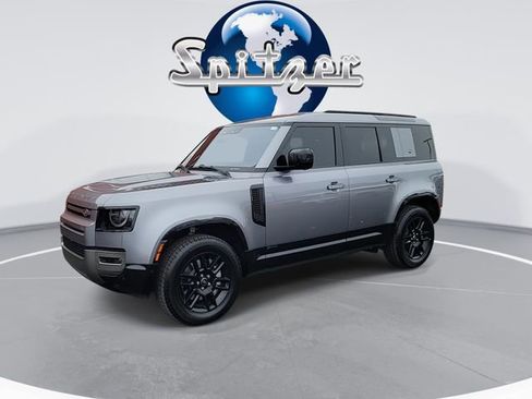Used 2021 Land Rover Defender 110 X-Dynamic SE image 4
