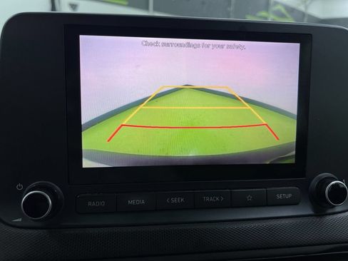 Used 2023 Hyundai Kona SE AWD/4WD image 4
