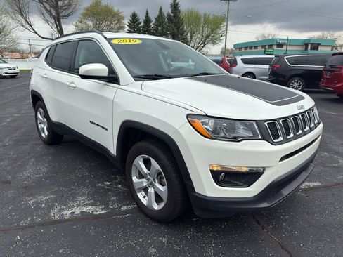 Used 2019 Jeep Compass Latitude image 23