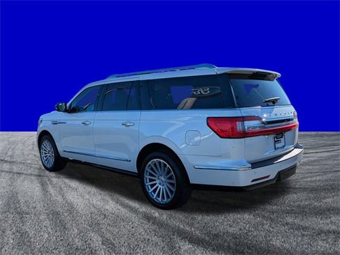 Used 2019 Lincoln Navigator L Reserve image 6