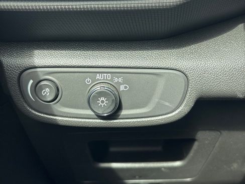 Used 2023 Chevrolet TrailBlazer LS image 23