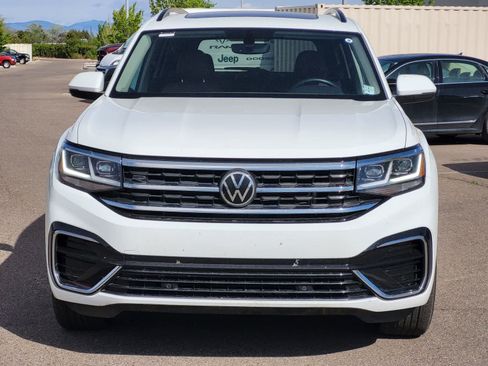 Used 2021 Volkswagen Atlas SE image 2