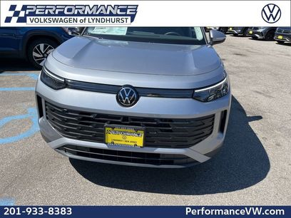 New 2026 Volkswagen Tiguan SE