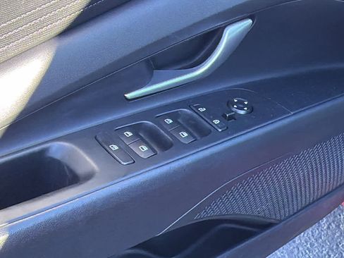 Used 2023 Hyundai Elantra SEL image 22