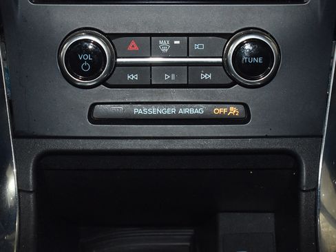 Used 2022 Ford Edge Titanium AWD/4WD image 29
