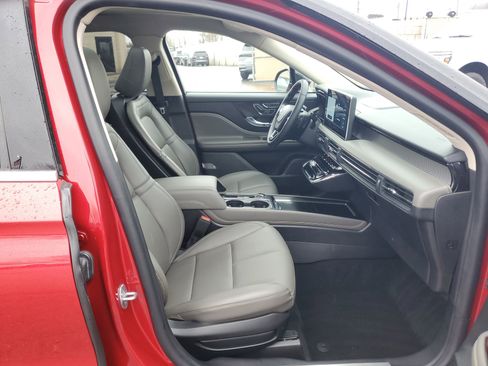 Certified 2023 Lincoln Corsair AWD w/ Equipment Group 101A image 9