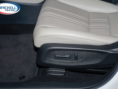 Used 2024 Honda HR-V EX-L image 32