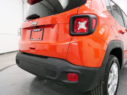 Used 2021 Jeep Renegade Latitude AWD/4WD image 33